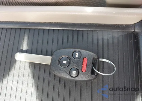 2010 Honda Civic Hybrid from USA, damaged, VIN JHMFA3F23AS003884